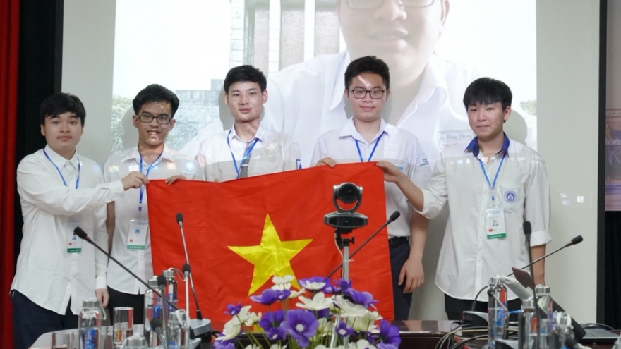 All six VN students win medals at Int’l Maths Olympiad 2021