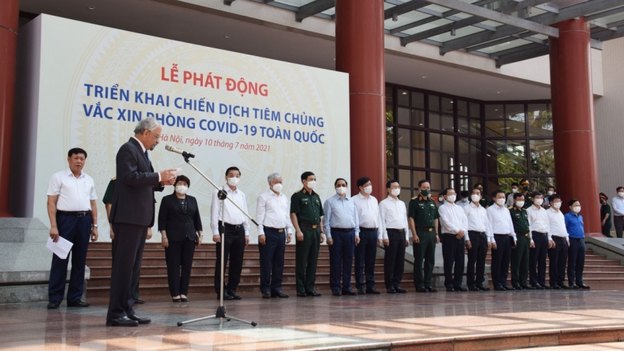 Vietnam launches largest-ever COVID-19 vaccination campaign 