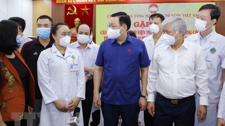 Over 3,000 doctors volunteer to join COVID-19 fight in southern Vietnam