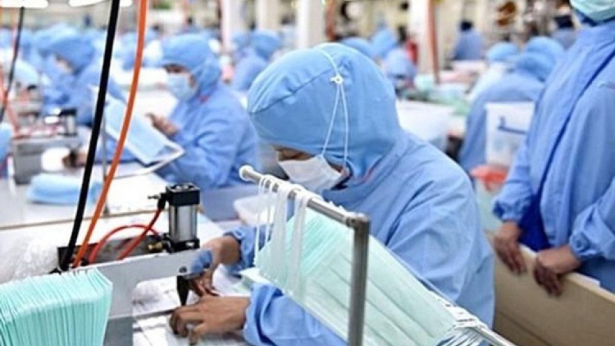 Vietnam exports over 290 million medical masks abroad 