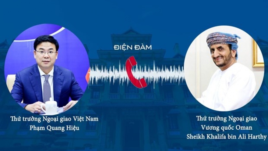 Vietnamese and Omani Deputy FMs hold phone talks