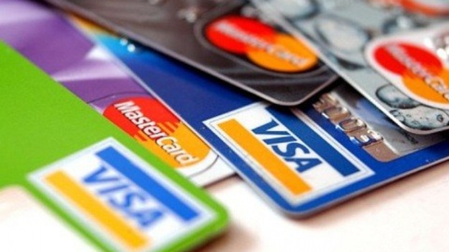 Vietnam Banks Association urges Visa, Mastercard to reduce fees