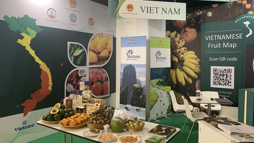 Vietnamese fruits showcased at Macfrut 2021 in Italy