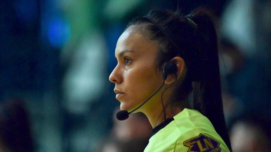 Female Argentinian referee to officiate Vietnamese game in FIFA Futsal World Cup