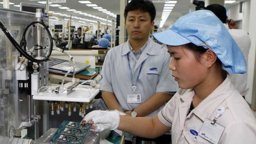 RoK firms pour US$2.43 billion into Vietnam in eight months