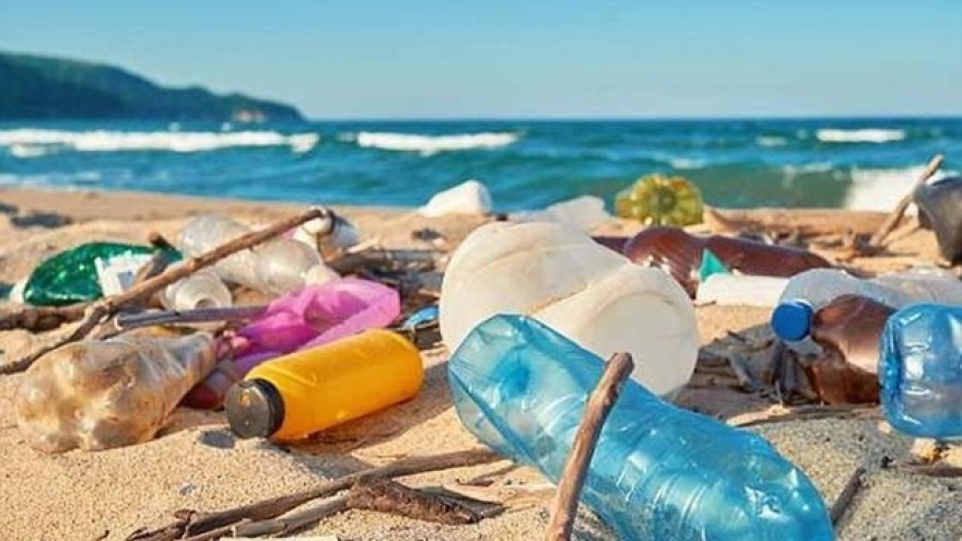Vietnam ready to join talks on global treaty on marine plastic waste