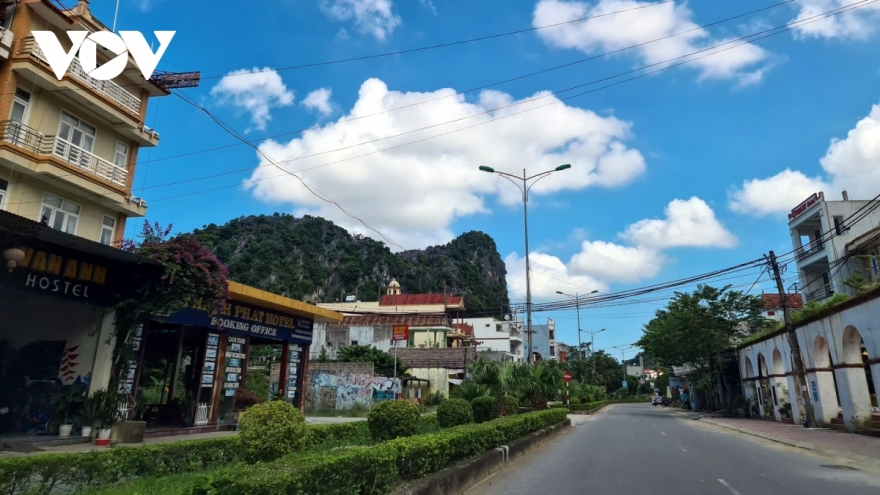 Quang Binh to launch "green tourism" model to welcome back tourists