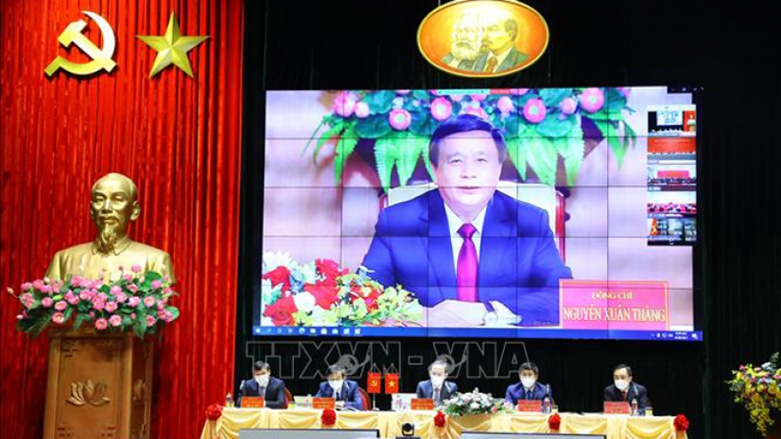 Vietnam, China share experience in Party building, national development