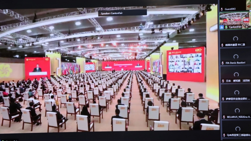 Vietnam attends China Canton Fair 2021