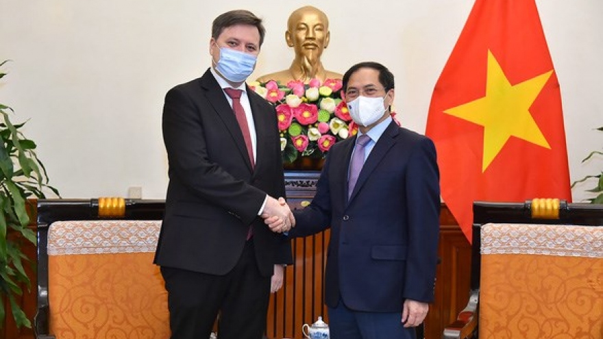Vietnam aspires to boost all-around cooperation with Poland