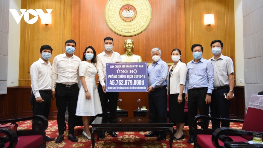 Vietnamese expatriates donate VND3 billion more to COVID-19 fight