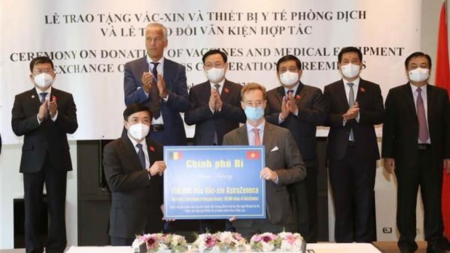 Overseas Vietnamese, int’l friends make great contributions to Vietnam’s vaccine coverage