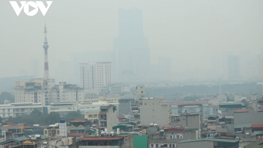 Hanoi hit by spell of severe air pollution 