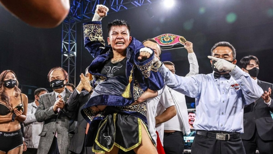 Thu Nhi makes history as she wins WBO mini-flyweight title