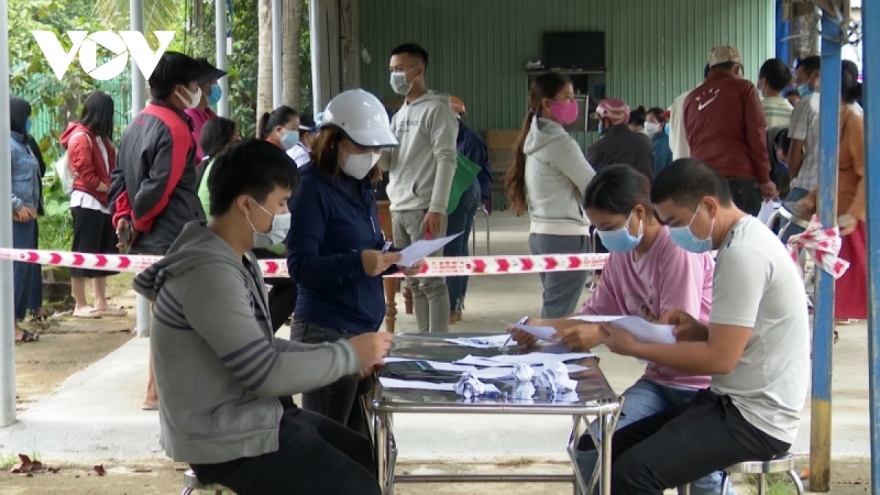 Quang Nam moves to stamp out COVID-19 outbreak at school