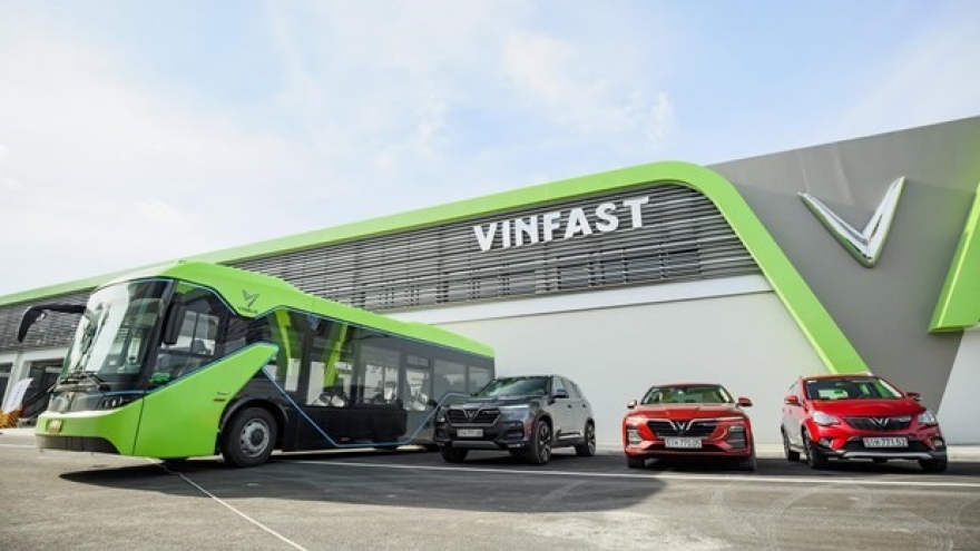 VinBus launches first smart electric bus service in Phu Quoc