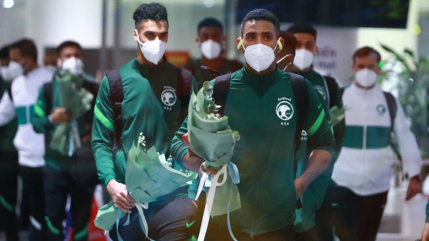 Saudi Arabian national team arrive in Hanoi ahead of World Cup qualifier