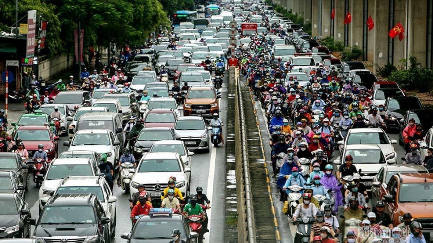 Hanoi to collect up to VND60,000 from cars entering inner city