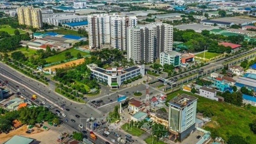 Vietnamese, British firms shake hands in developing Binh Duong smart city