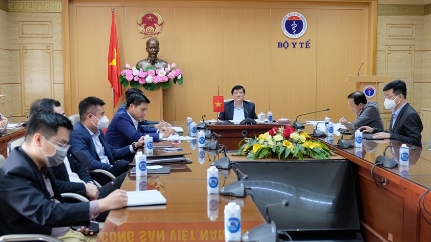 Vietnam, Singapore discuss travel facilitation in new normal