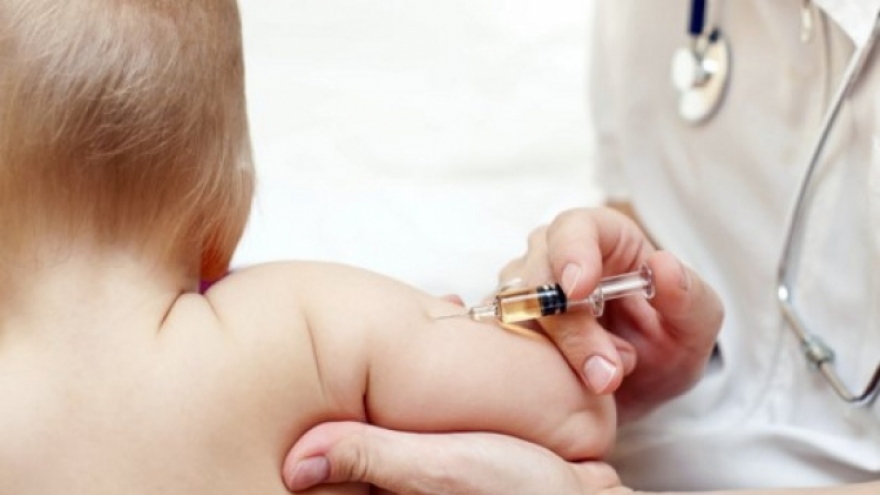 18 babies mistakenly injected with COVID-19 vaccine in stable condition