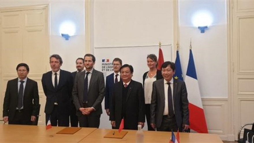 Vietnam boosts fisheries cooperation with France, promotes agricultural potential
