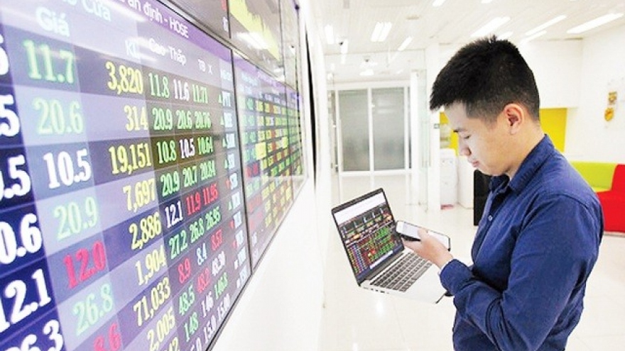 Vietnam’s stock market likely to see upward trend in 2022 