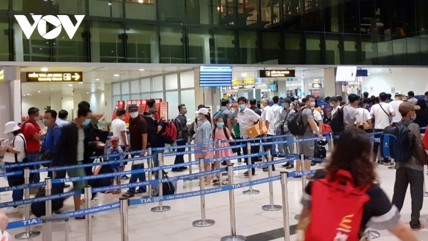 HCM City wants to receive foreign travelers in December 2021