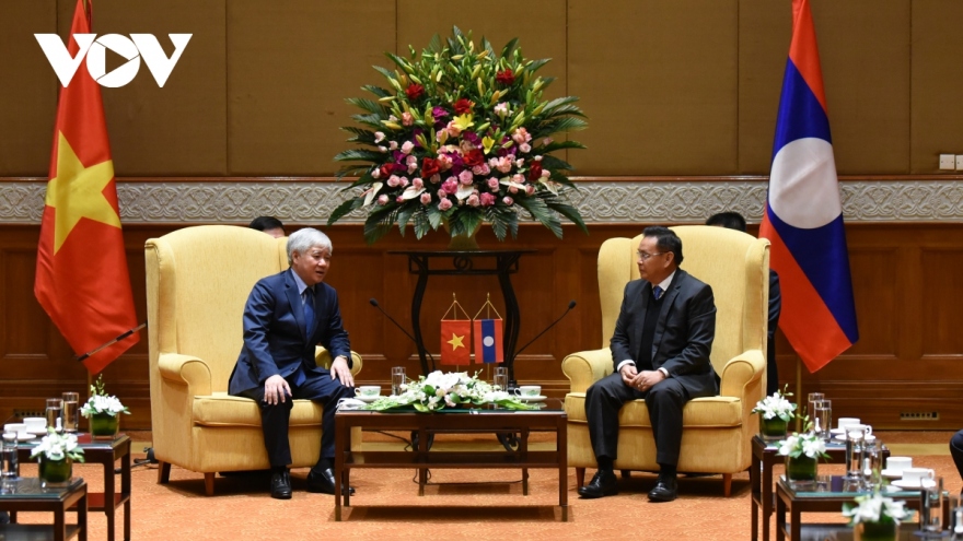 VFF leader meets with top Lao legislator