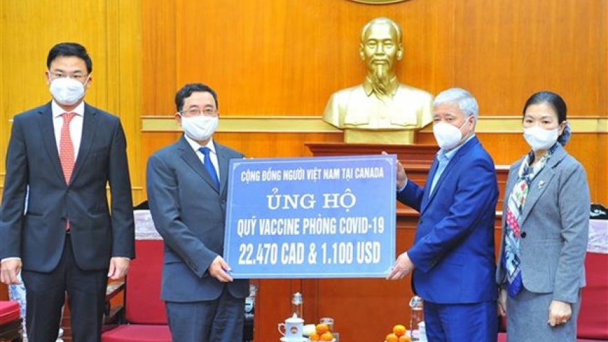 Vietnamese community abroad donates over VND3 billion to COVID-19 fight at home