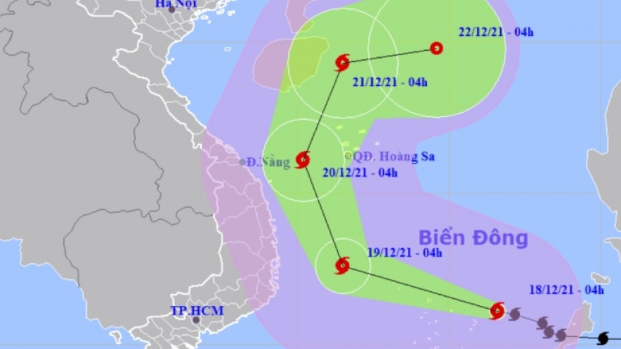 Super typhoon Rai moves fast, heavy rain expected in central Vietnam
