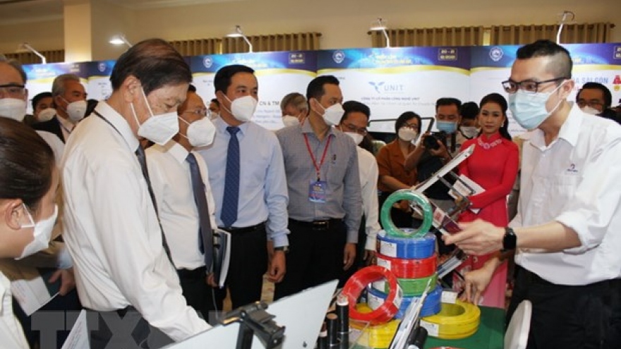 Vietnamese Goods Exhibition 2021 opens