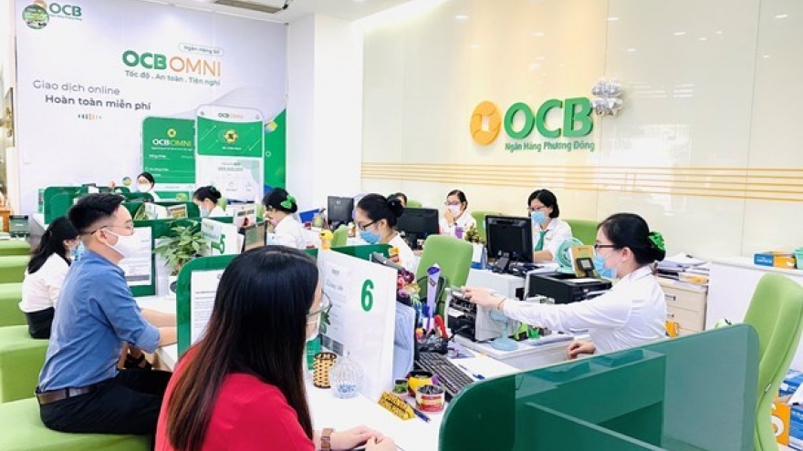Vietnamese banks expect to sell more shares to foreign investors in 2022