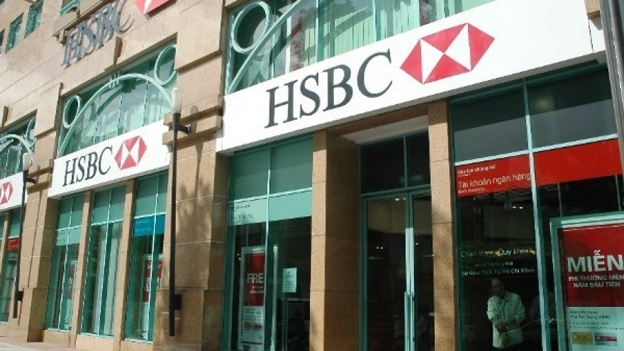 HSBC issues recycled plastic cards in Vietnam 