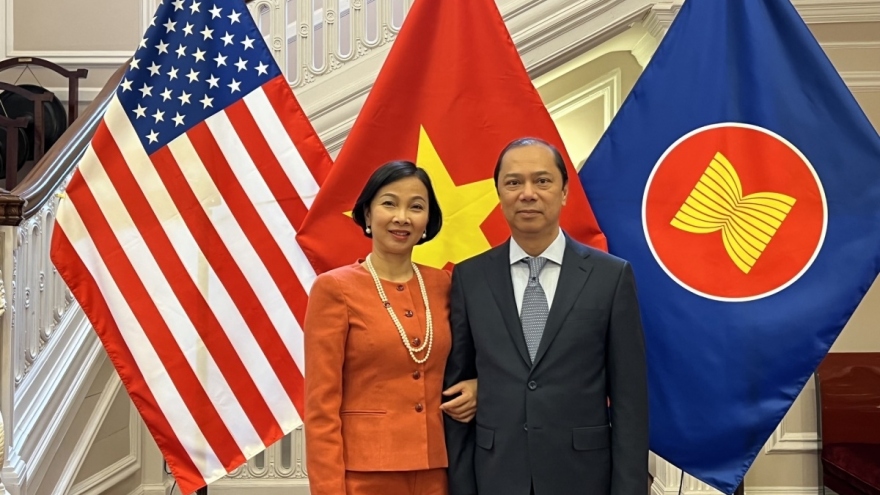 Ambassador Nguyen Quoc Dung starts his term of office in US