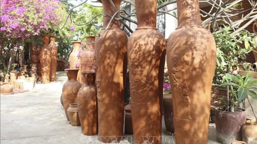 Bau Truc ancient pottery village in Ninh Thuan resumes production in new normal