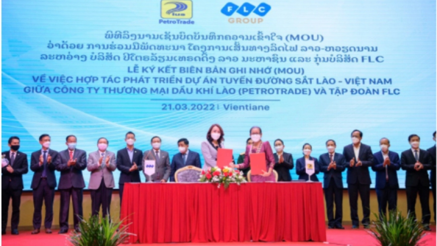 Vietnam, Laos to speed up strategic cooperation projects