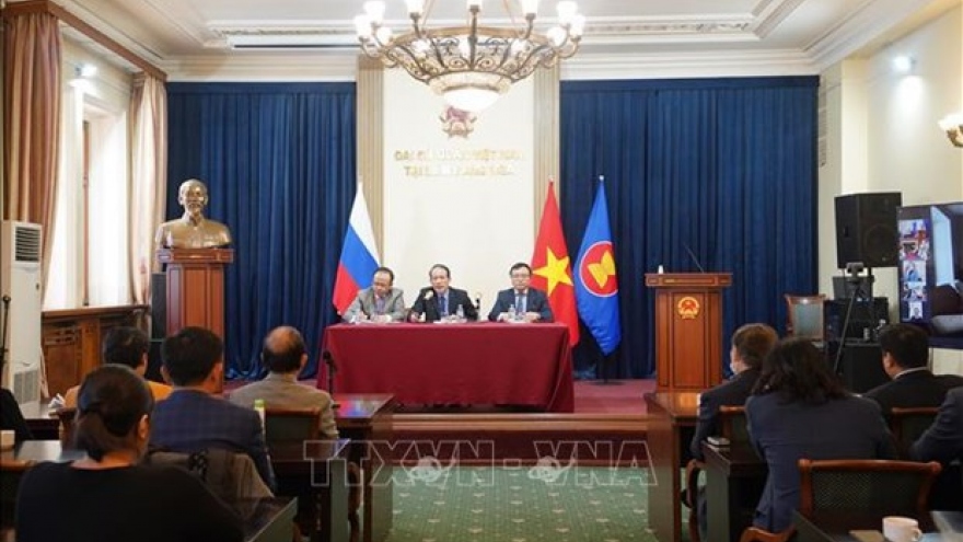 Measures sought to ease difficulties facing Vietnamese community in Russia