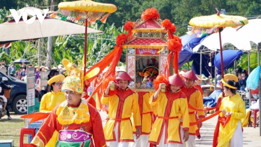 Lady Thu Bon Festival excites crowds in Quang Nam