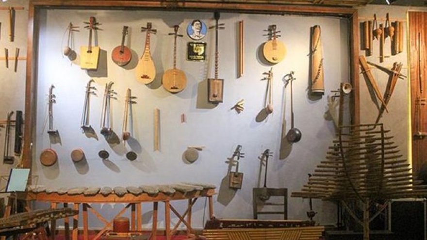 Exhibition introduces traditional musical instruments of Vietnam's ethnic groups