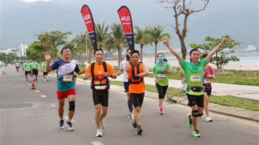 Vietnamese runners win big at Da Nang Int’l Marathon