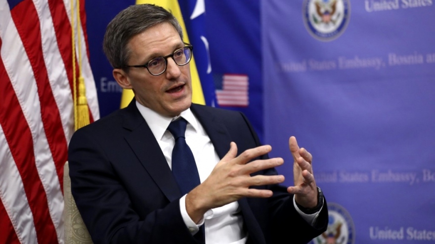 US expects to lift relations with Vietnam 
