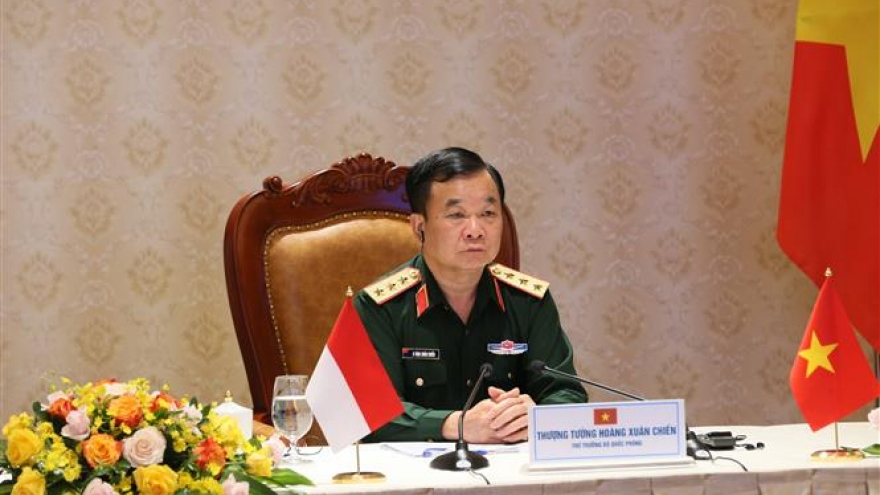 Vietnam, Laos promote defence cooperation 