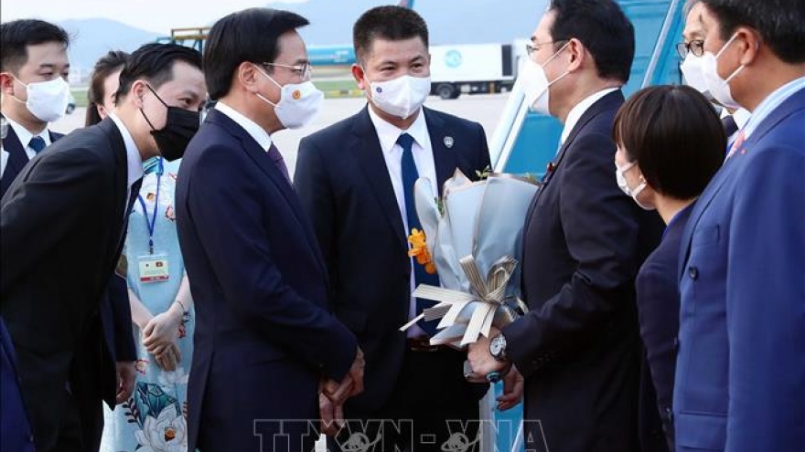 Japanese PM Fumio Kishida begins Vietnam visit