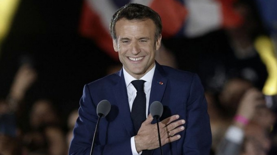 Vietnamese leaders congratulate French President on re-election