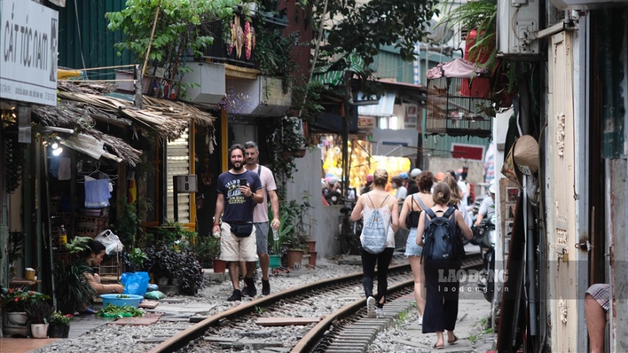 Coffee shops on train street in Hanoi reopen