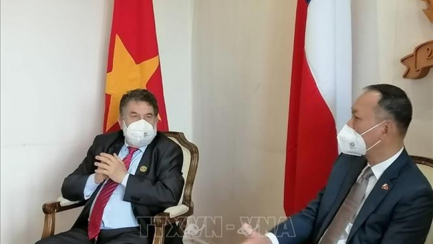 Chile seeks stronger co-operation with Vietnamese localities