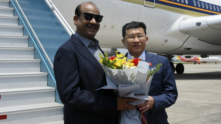 Indian parliamentary leader begins official visit to Vietnam