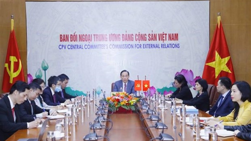 Cooperation through Party channel orients Vietnam-China ties: Party officials