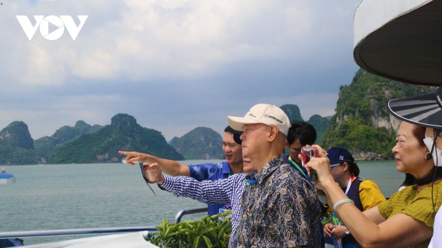 SEA Games delegates greatly impressed with Ha Long Bay 